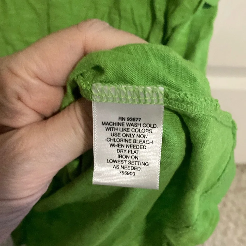 Liz Claiborne Green Ruffled Asymmetrical Cap Sleeve Blouse - Picture 4 of 4